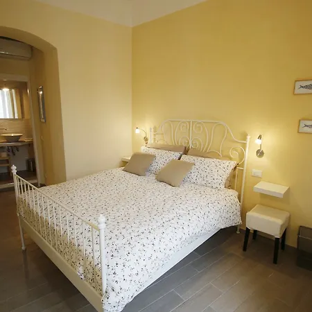 Πανσιόν The Old Station Λα Σπέτσια